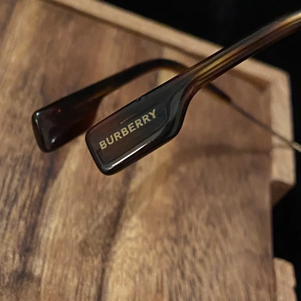 Burberry Sunglasses Women's Jude BE3119 Light Gold/Grey Gradient 58-17mm READ - Picture 9 of 15